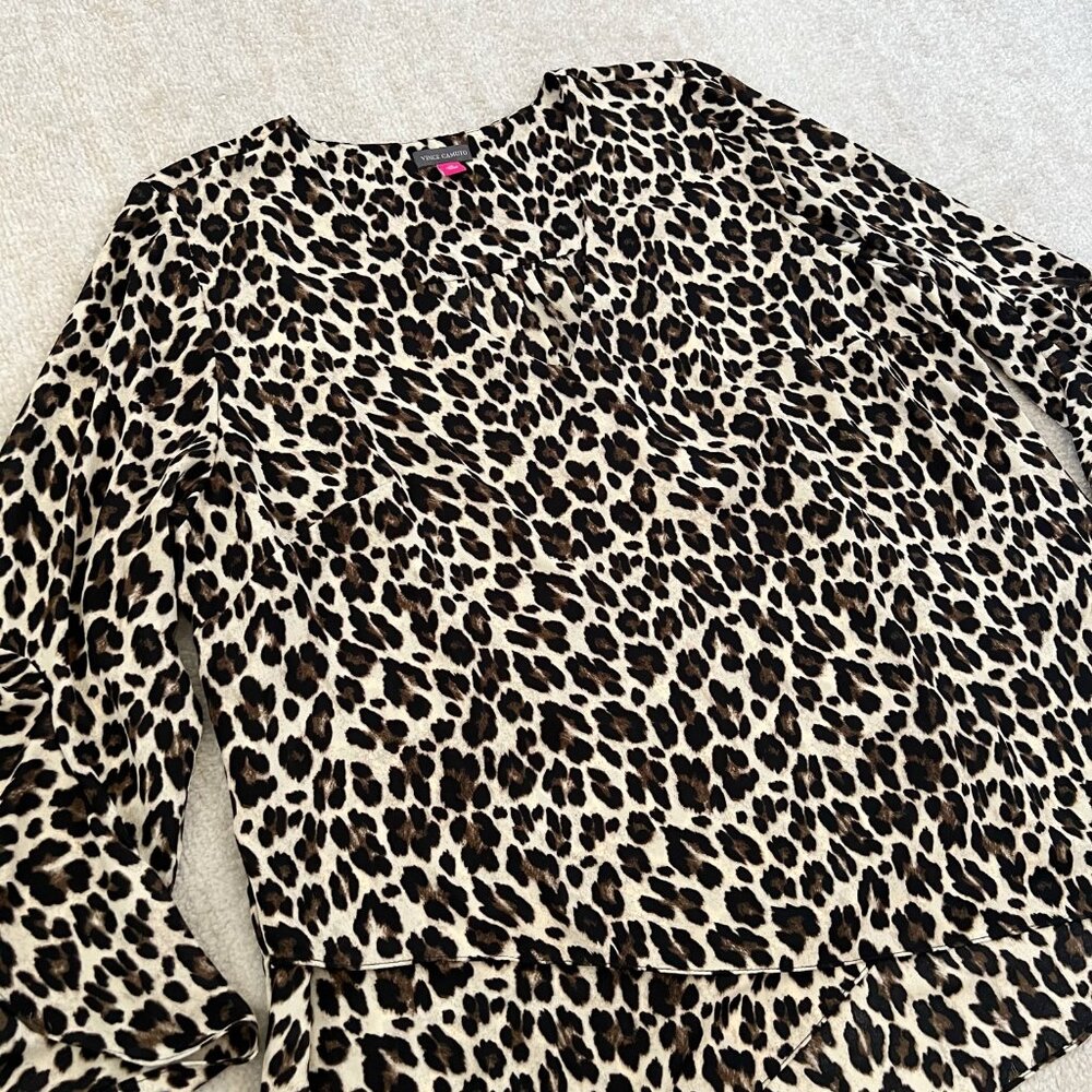 Vince Camuto Faux Wrap Bell Sleeve Animal Print Blouse Top 2X - Picture 3 of 8